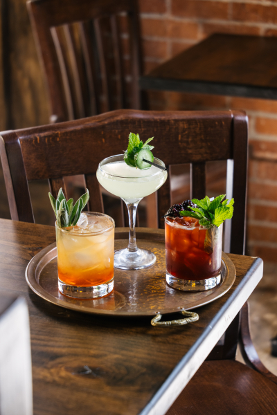 cocktails-tray-vert